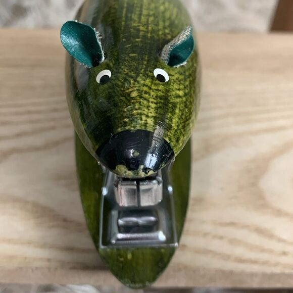 Vintage Green Wood And Metal Mouse Mini Stapler - Picture 3 of 16